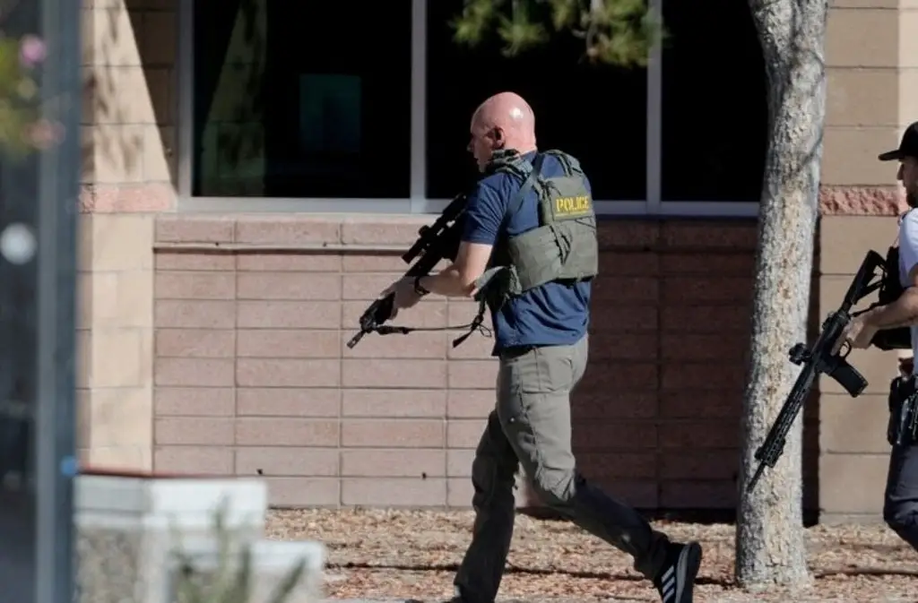 Imagen Universidad de Las Vegas permanece cerrada mientas policía investiga tiroteo