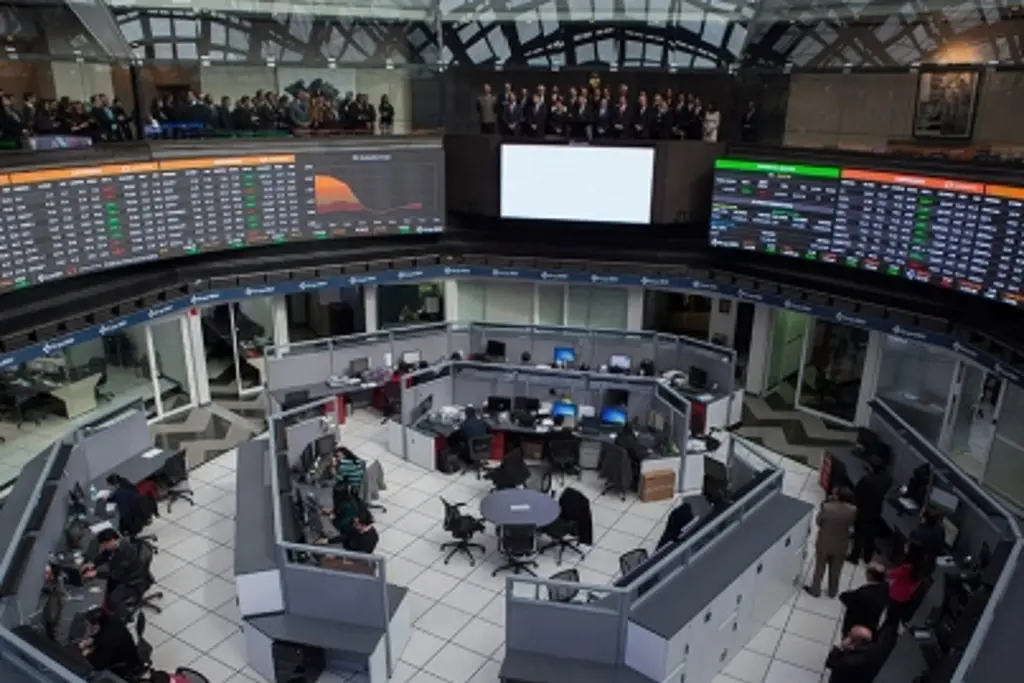 Imagen Bolsa mexicana gana 0.66% este jueves; reporta ganancias en 3 de las últimas 4 sesiones