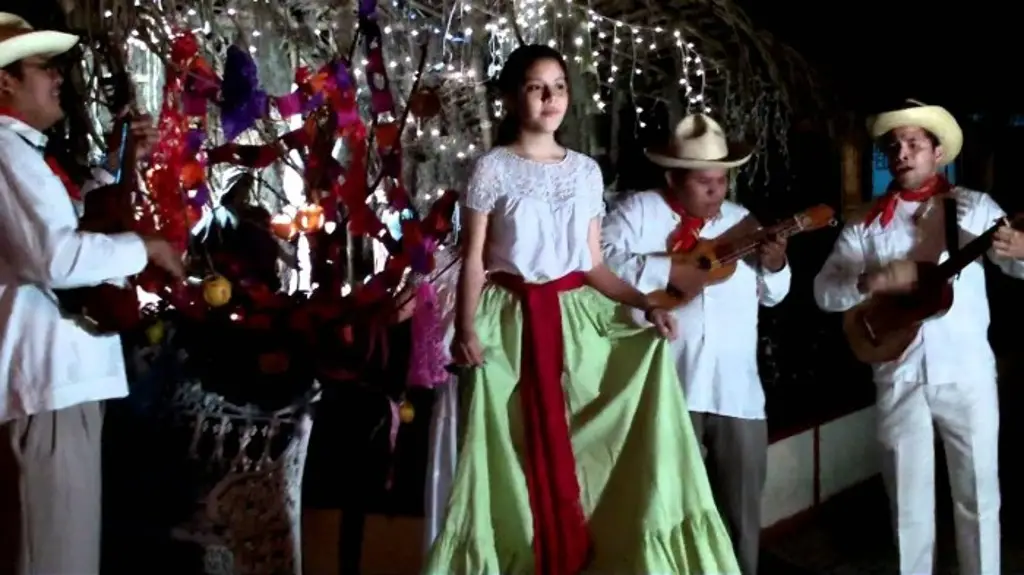 Imagen 'Naranjas y limas, limas y limones': cantan en la tradicional rama 
