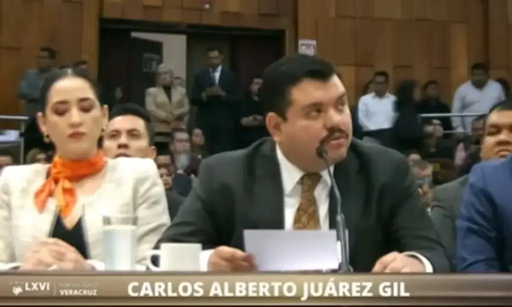 Imagen Cuitláhuac García ratificaría a Carlos Juárez como titular de Segob; platicará con Eric Cisneros