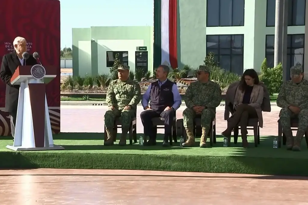 Imagen Nueva sede de Aduanas estará dentro de regimiento militar de Nuevo Laredo, anuncia AMLO