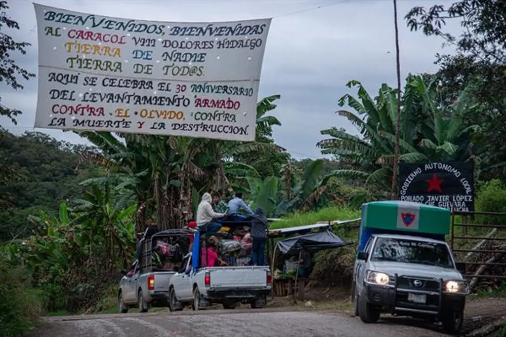 Caravana llega a territorio zapatista en Chiapas para 30