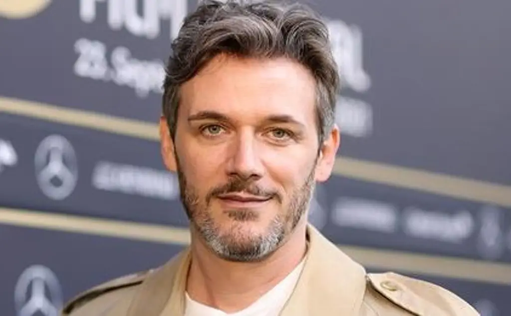 Imagen Investigan por violación al actor Samuel Theis de 