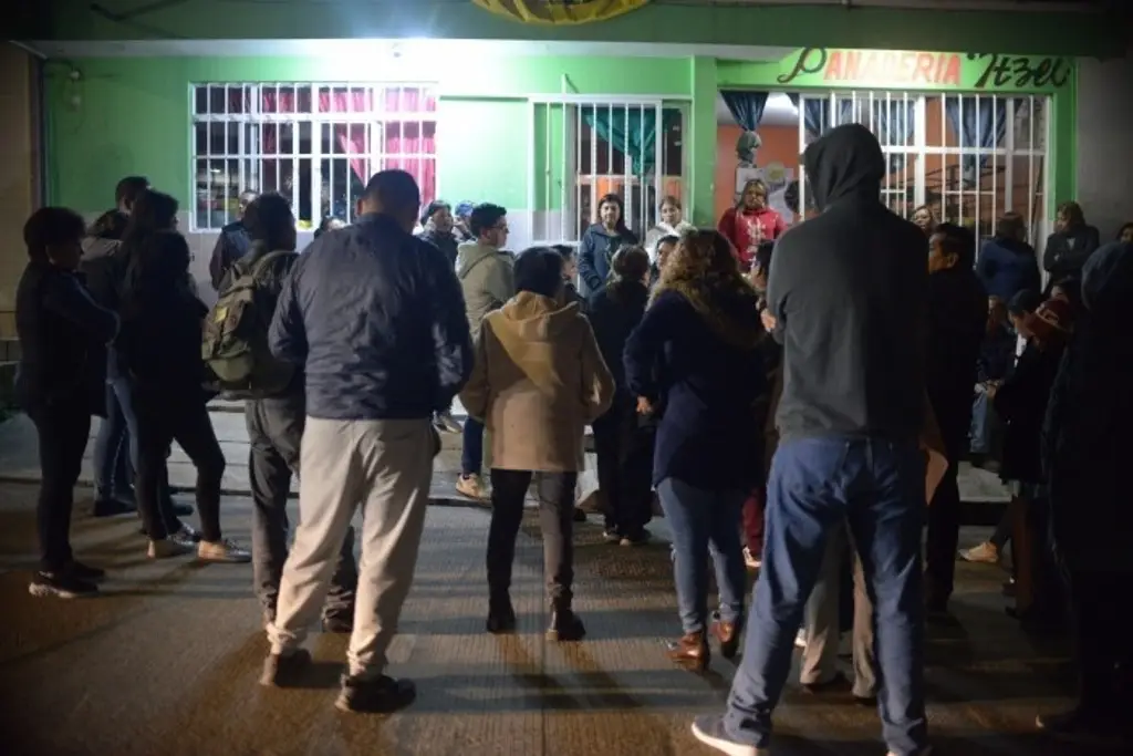 Imagen Vecinos de la colonia Moctezuma en Xalapa se organizan para defenderse contra delincuentes