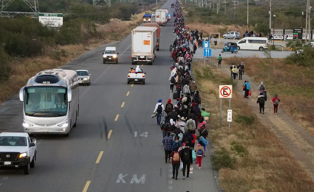 Caravana migrante avanza por Oaxaca donde permanecer tres d as