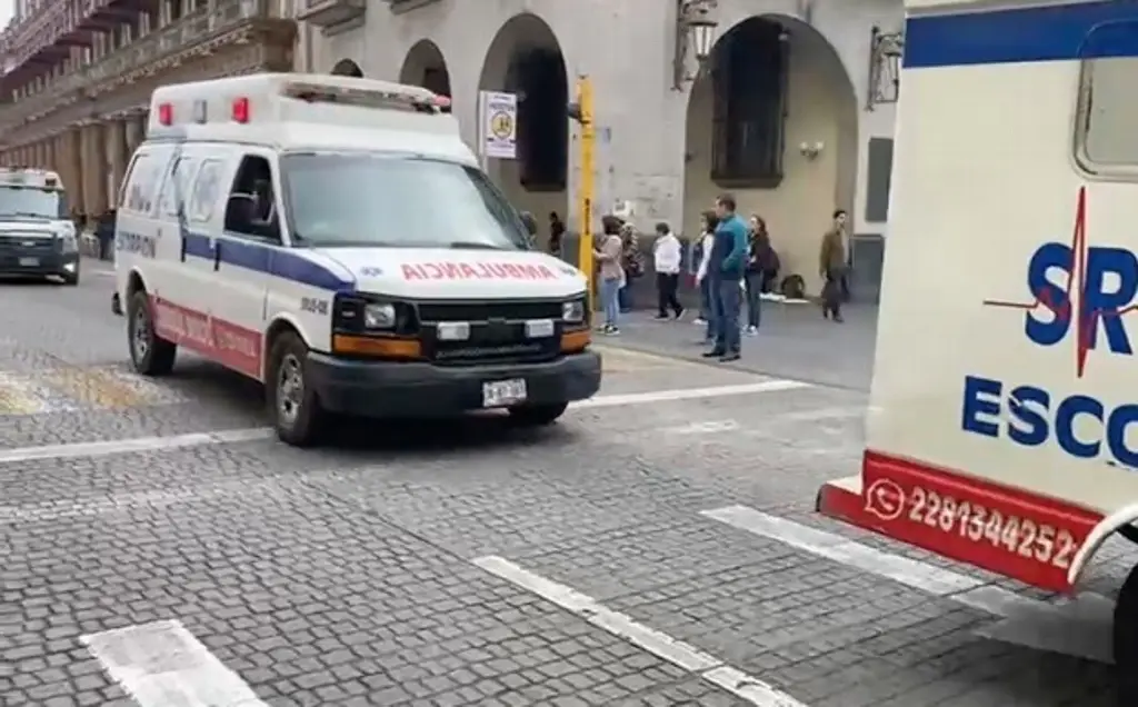 Imagen Realizan desfile de ambulancias en homenaje a 'Rafita', socorrista fallecido en Xalapa