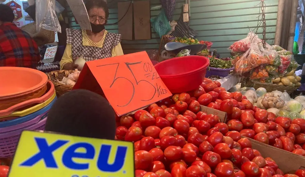 Imagen En la cuesta de enero, las verduras por los cielos en Veracruz 