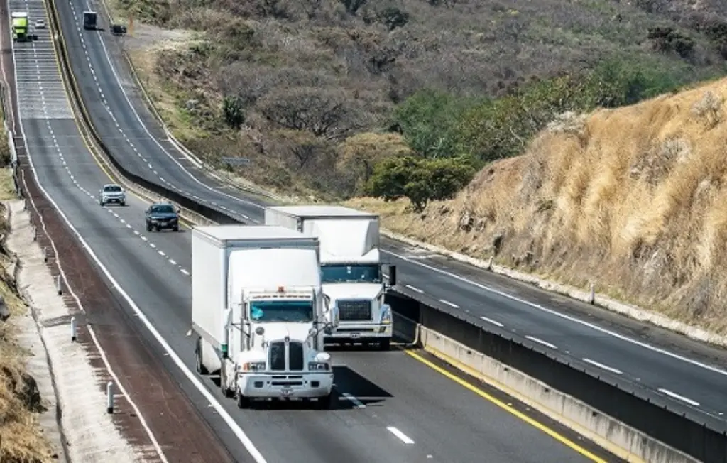 Imagen Preparan otro paro de traileros; checa municipios que serán afectados en Veracruz