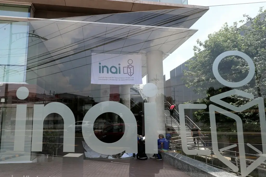 Imagen Juez ordena al Senado nombrar a 2 comisionados del INAI