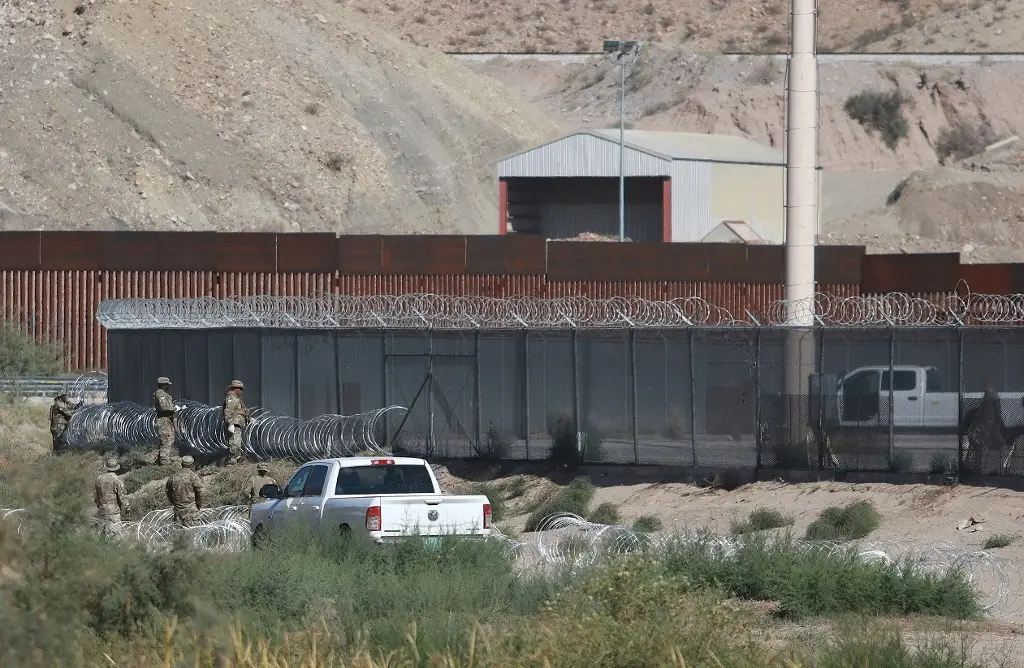 Imagen Tribunal Supremo ordena retirar alambre de púas colocado por Texas en frontera con México