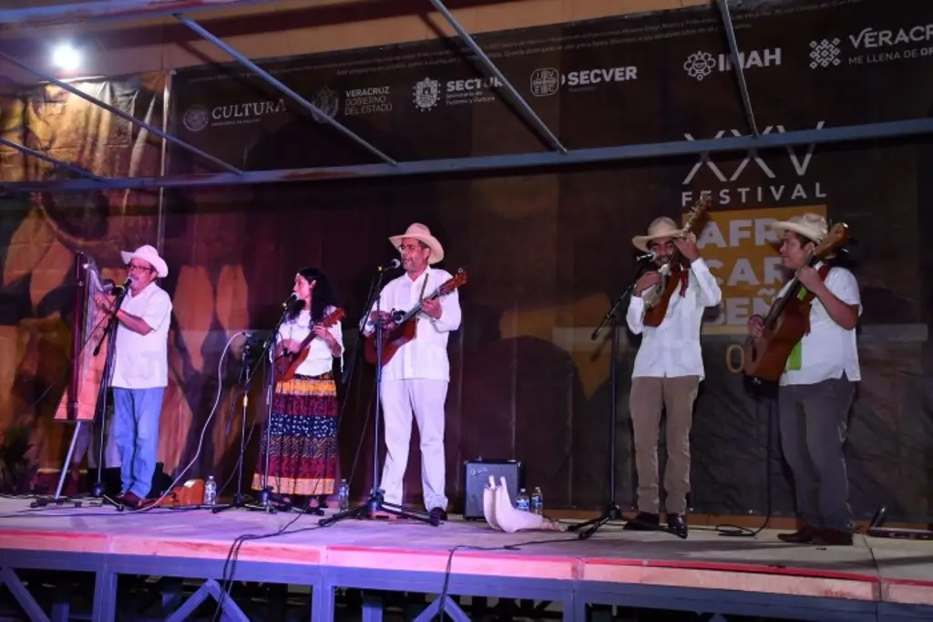 Imagen Inaceptable 'pichicatear' recursos a la cultura y pagar 10 mdp a grupos ajenos a Veracruz: Mono Blanco