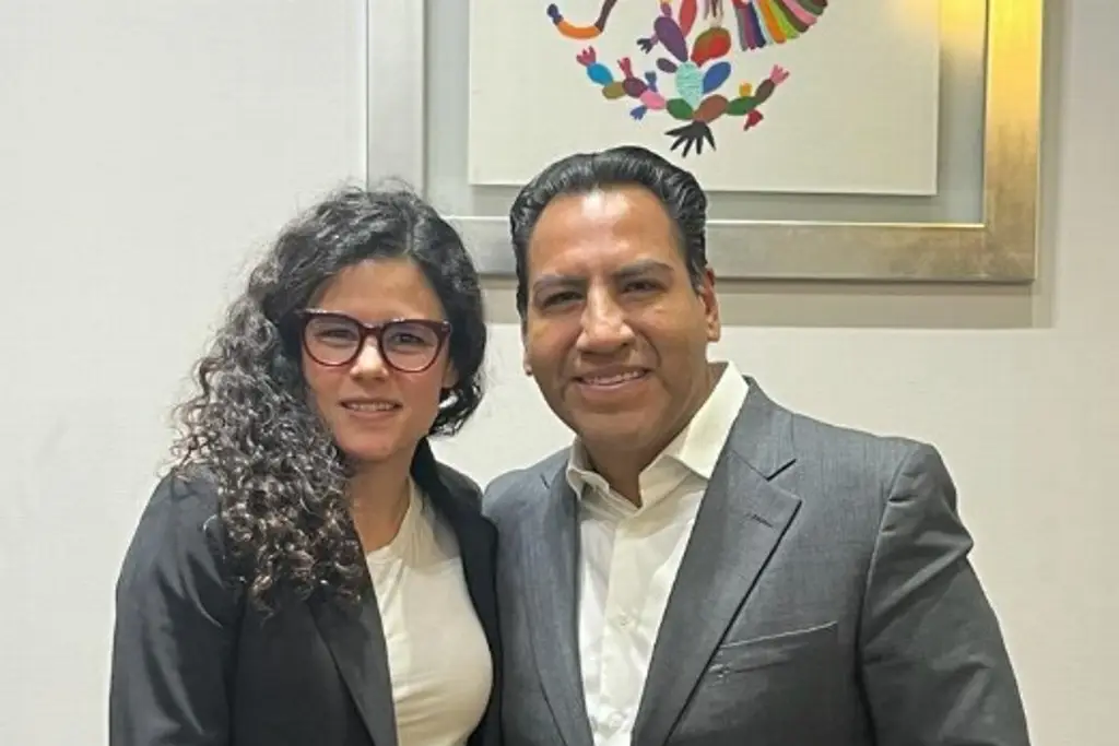 Imagen Titular de Segob alista reformas de AMLO con líder de senadores de Morena