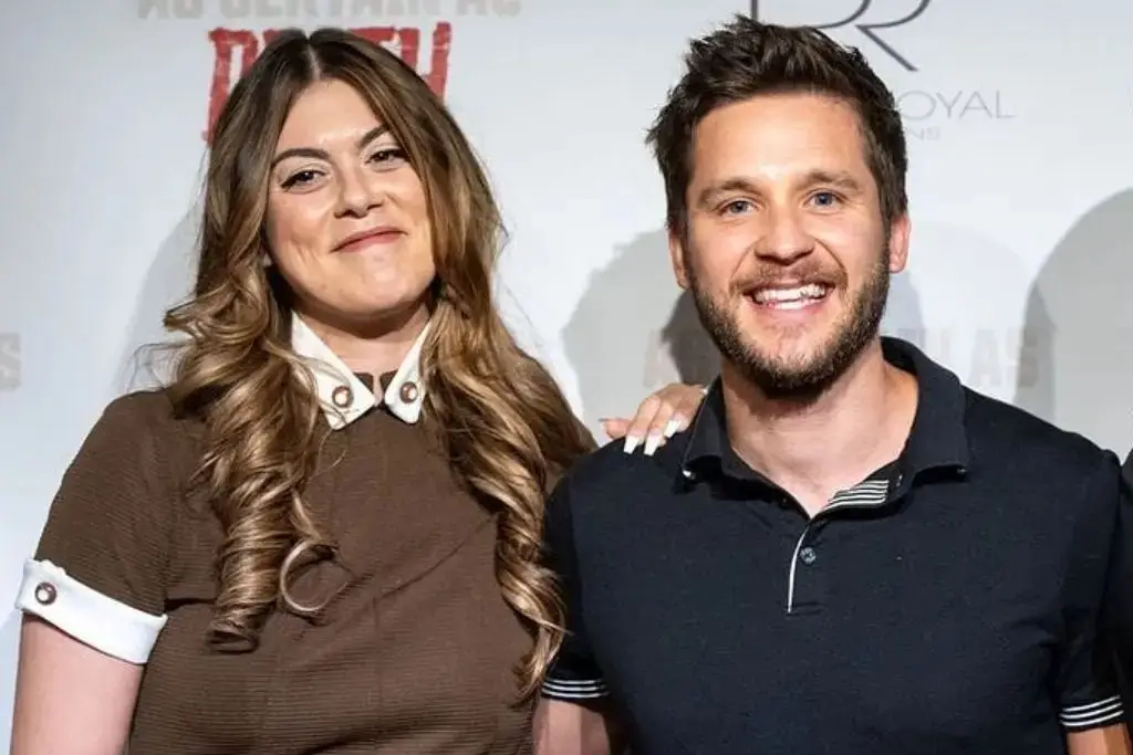 Imagen Protagonistas del ‘Manual de Ned’ anuncian que serán papás