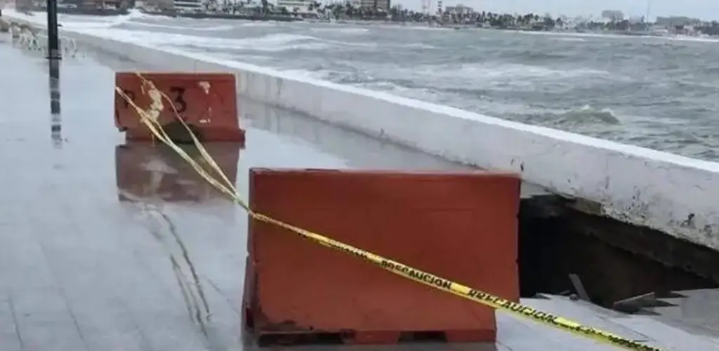 Imagen Presentan proyecto de tómbolos para evitar socavamiento en bulevar de Boca del Río
