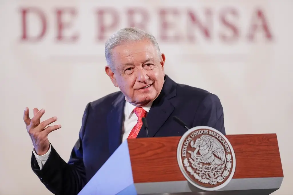 Imagen AMLO promete a EU cooperar para una migración 