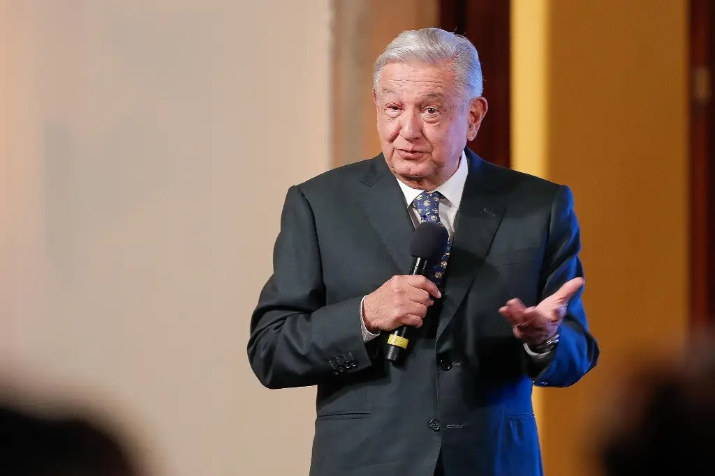 Imagen AMLO vincula a periodista Tim Golden y Propublica con la DEA; descarta acciones legales por reportaje