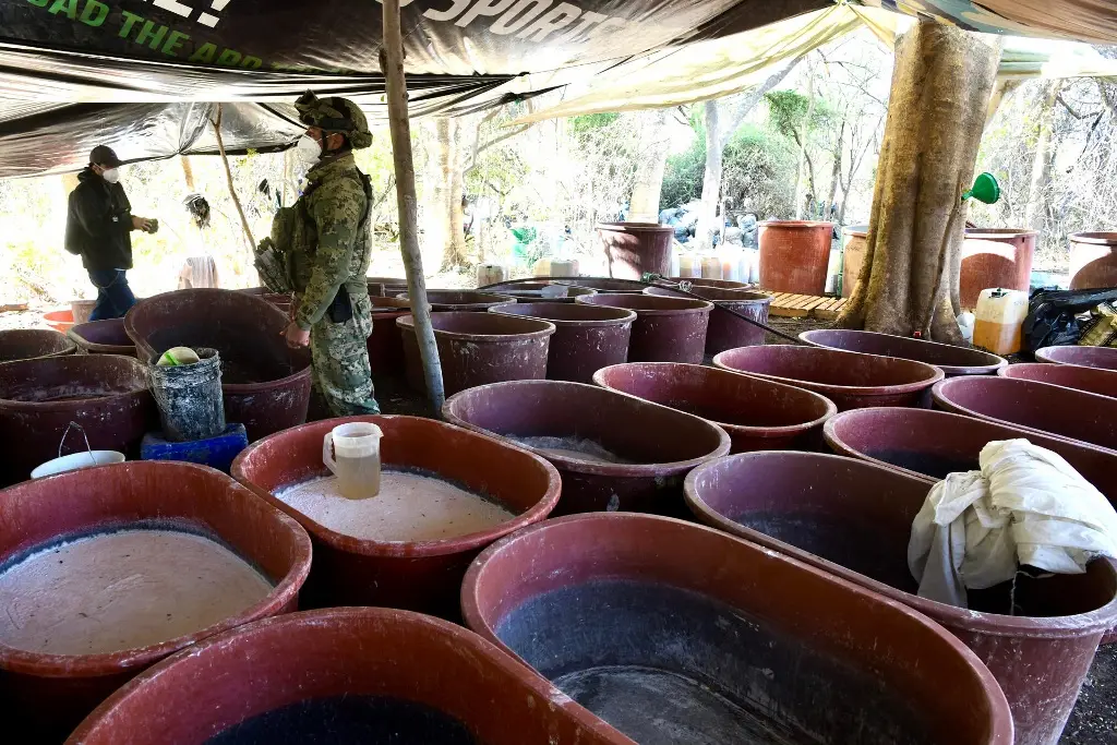 Imagen Hallan laboratorio con 80 toneladas de metanfetaminas en Sonora
