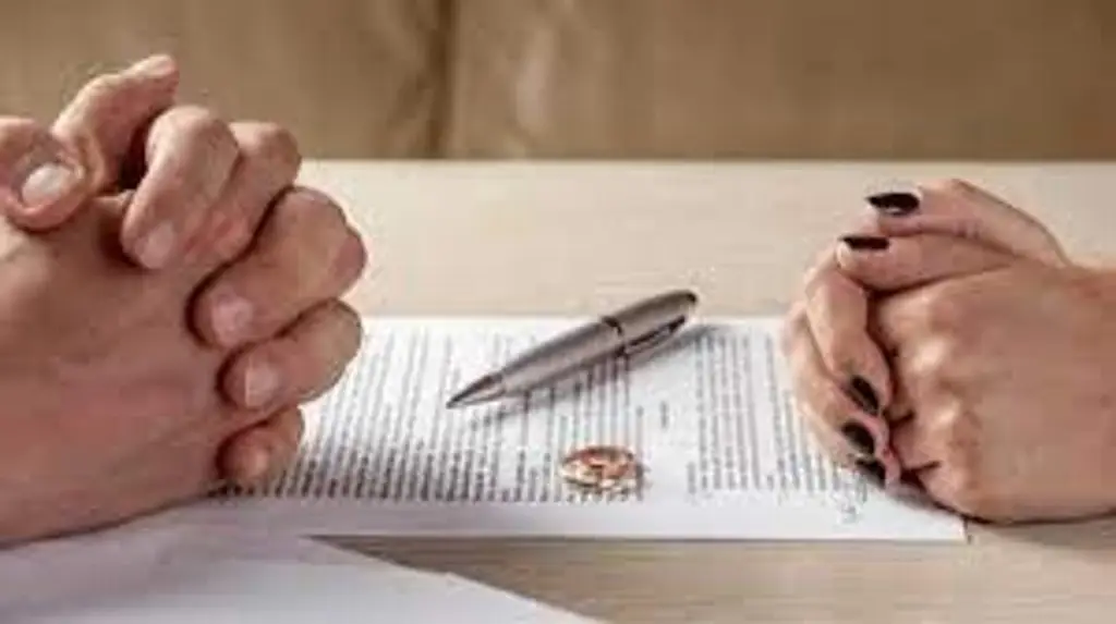 Imagen Divorcios se duplican en los últimos 12 años en México: INEGI