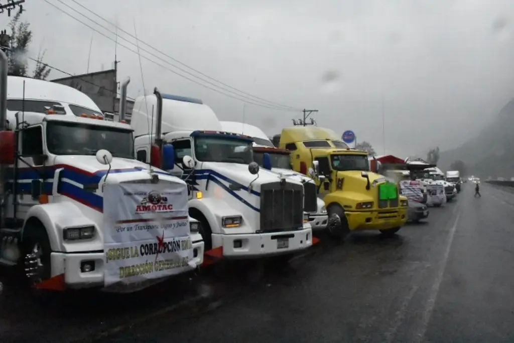 Imagen Hoy jueves transportistas realizan paro nacional a partir de las 08:00 horas 