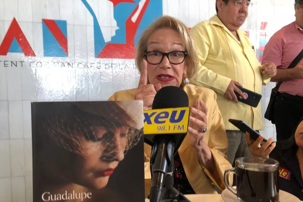 Imagen En Veracruz, Guadalupe Loaeza presenta su libro 'La amante de Río Nilo'