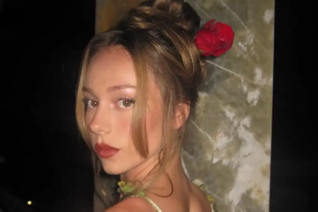 Imagen Ester Expósito se pasea en bikini en Veracruz (+Foto)