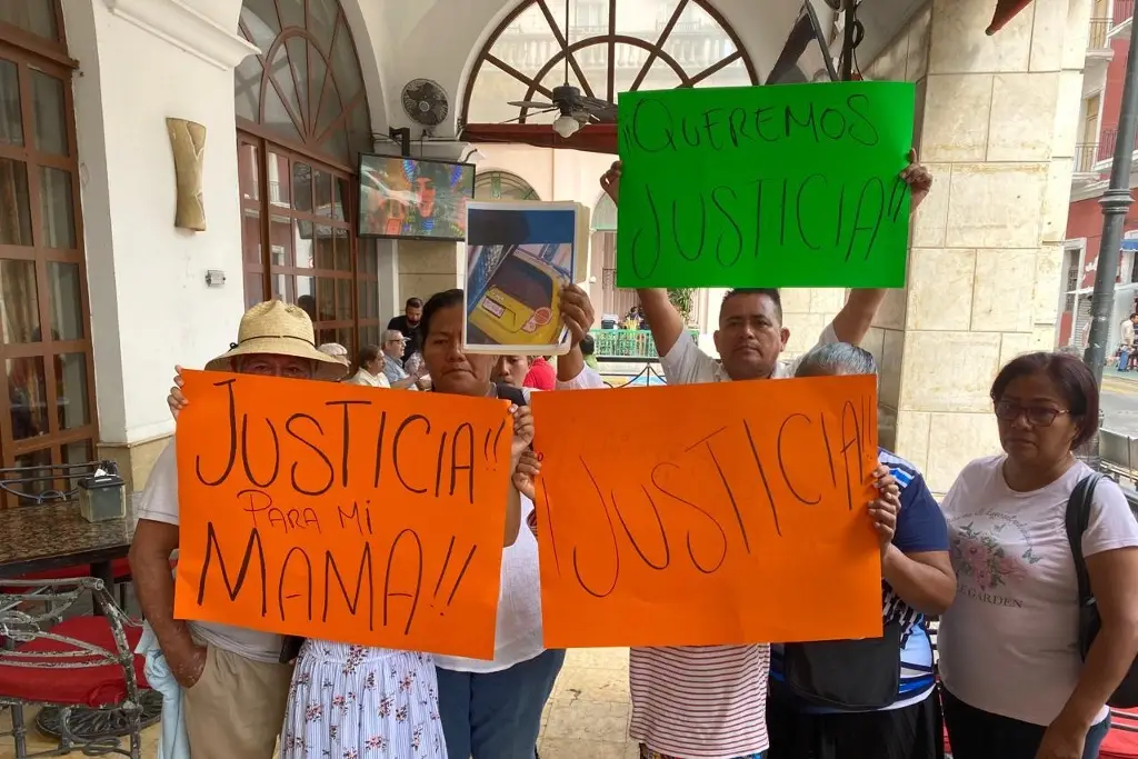 Imagen Exigen justicia para mujer comerciante atropellada en Río Medio, en Veracruz 