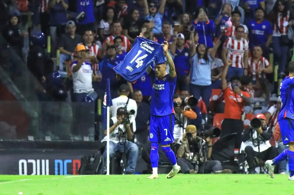 Imagen Cruz Azul dedica gol al niño veracruzano que abandonó quimioterapias 