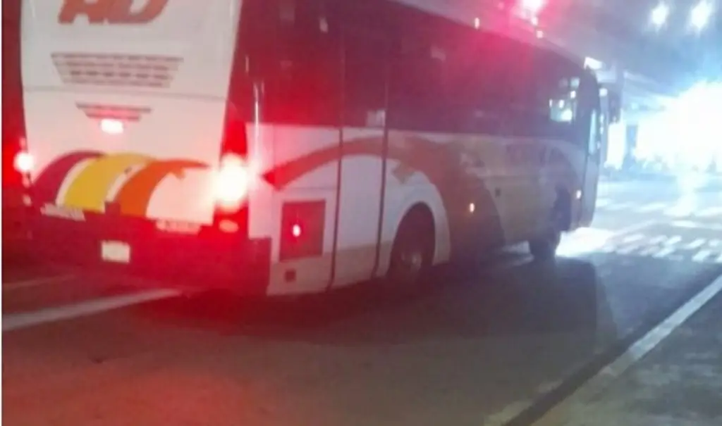 Imagen Asaltan a 30 pasajeros de autobús en la autopista Córdoba-Orizaba