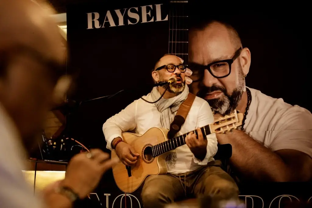 Imagen 'Nosotros' la nueva producción musical del cubano-jarocho Raysel (+fotos/video)