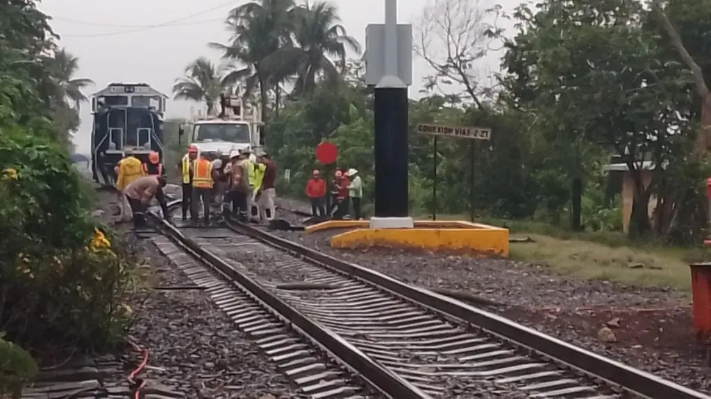 Imagen Descarrila tren en Coatzacoalcos, suspenden corrida a Salina Cruz, Oaxaca