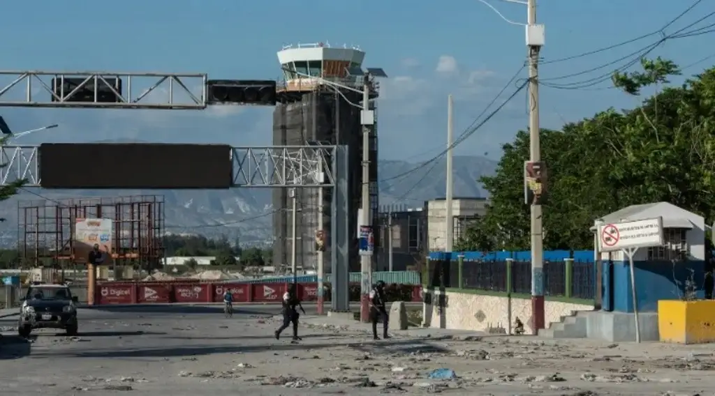 Imagen Hombres armados atacan Palacio Nacional de Puerto Príncipe, Haití 