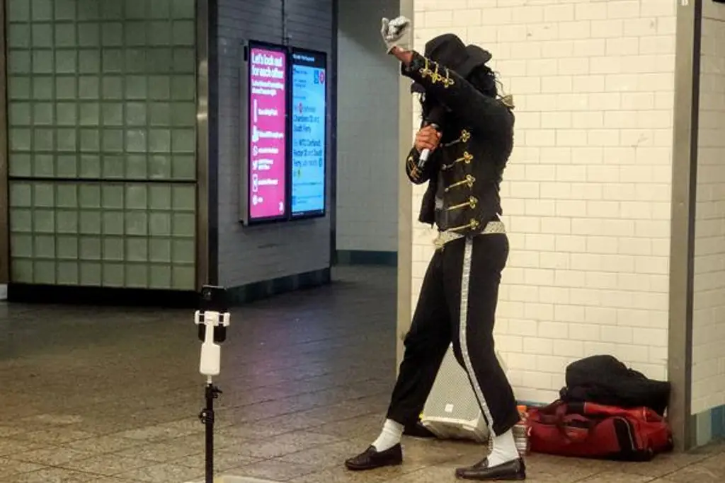 Imagen Michael Jackson vuelve a Times Square; personificado en un nuevo imitador