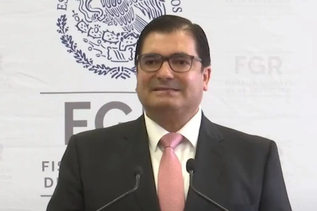 Imagen FGR corrige a funcionario que calificó a México como 'campeón' en producción de fentanilo
