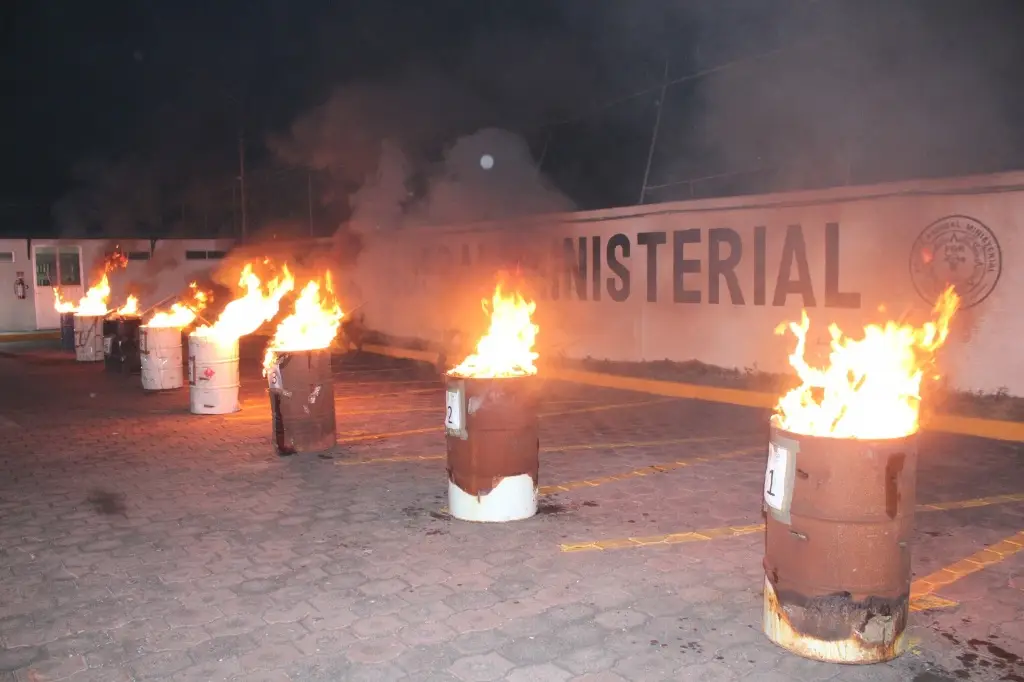 Imagen Incineran más de 200 kilos de droga incautada en Veracruz 