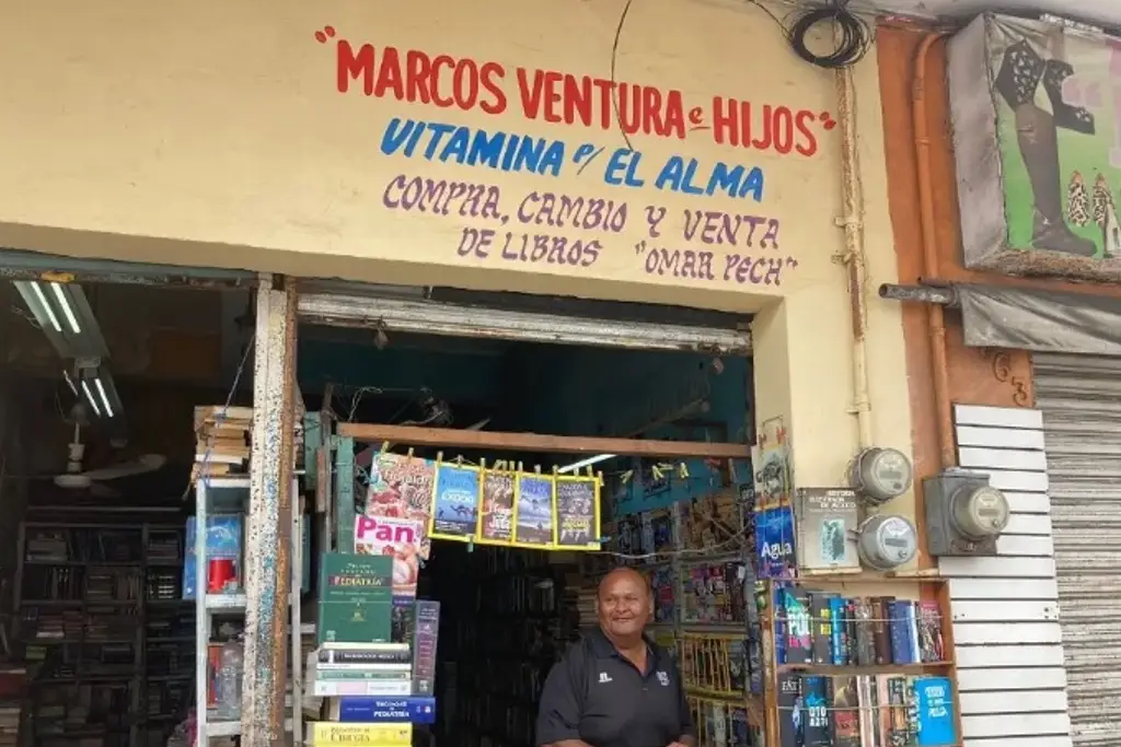 Imagen Este es el puesto de revistas y libros más antiguo de Veracruz