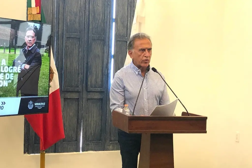 Imagen La carpeta azul es un cuento, ahora viene la carpeta guinda: Yunes Linares 