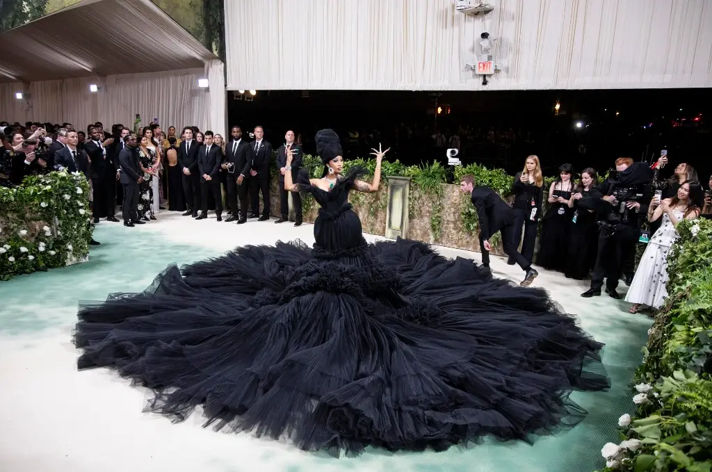 Imagen Cardi B, Shakira, Karol G, Rauw Alejandro... los latinos arrasan en la Met Gala