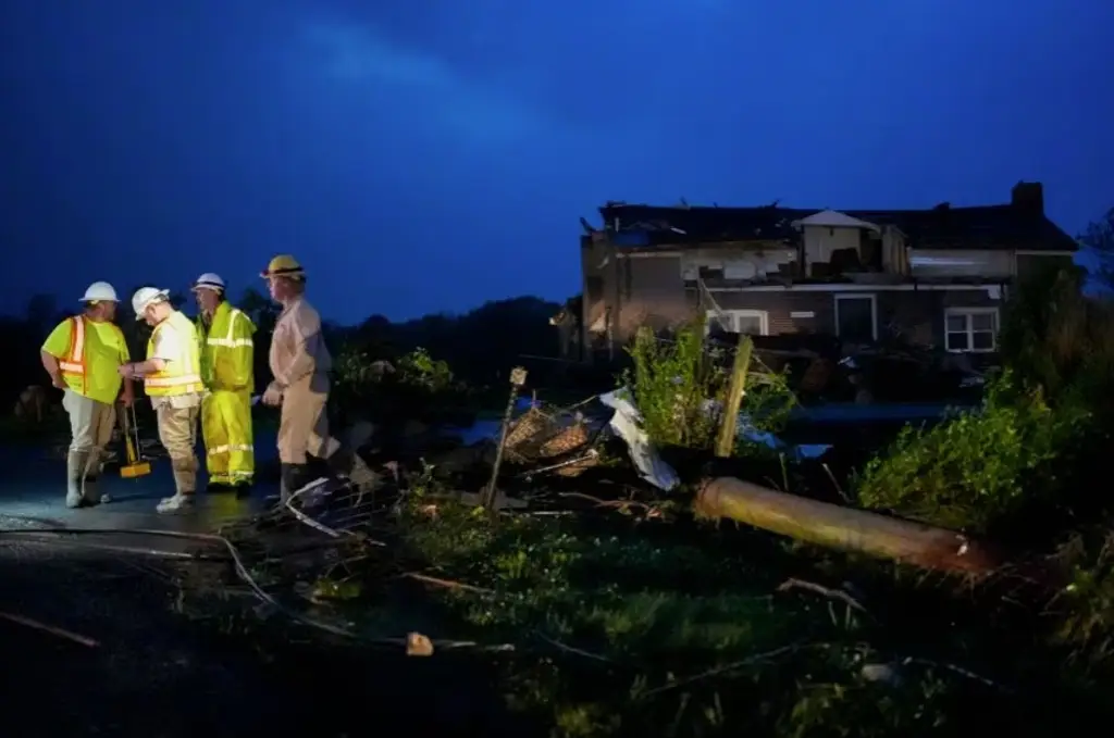 Imagen Tres muertos por tormentas en EU; varios tornados golpean el sureste del país