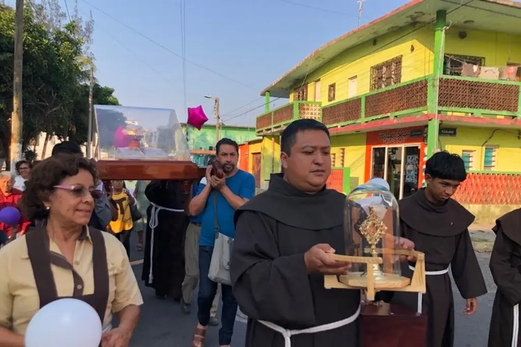 Imagen Llegan reliquias de San Rafael Guízar a Veracruz 