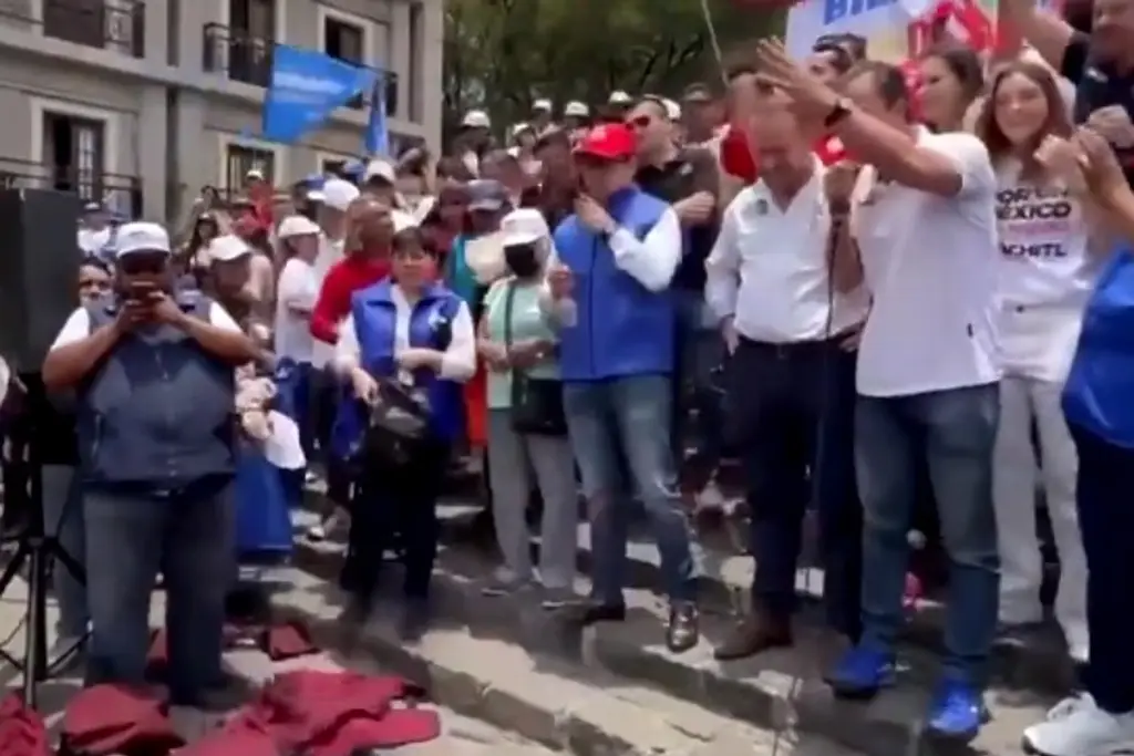 Imagen Se quitan chalecos guinda de Morena y se suman a campaña de  Santiago Taboada