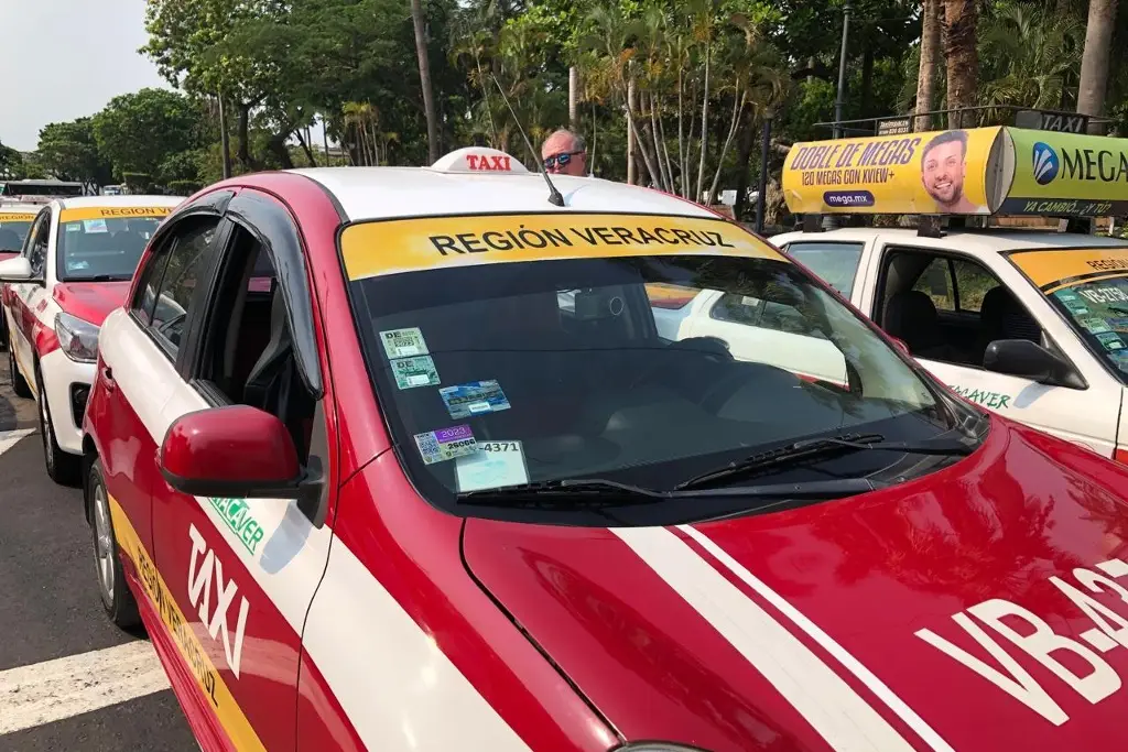 Imagen Taxistas de Veracruz aseguran que no harán 'acarreos' en elecciones 