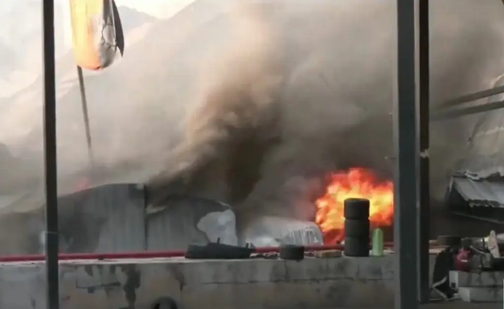 Imagen Controlan incendio en parque de diversiones; deja al menos 27 muertos 