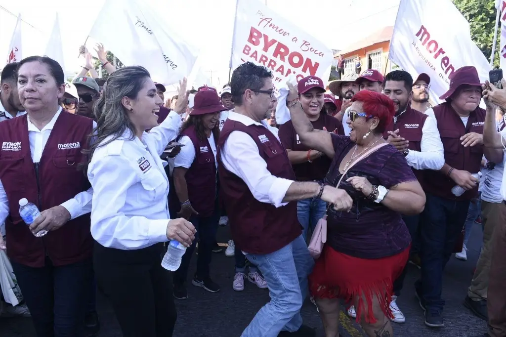 Imagen Con batucada y baile: Lupita Tapia, candidata a diputada local cierra campaña en Boca del Río 