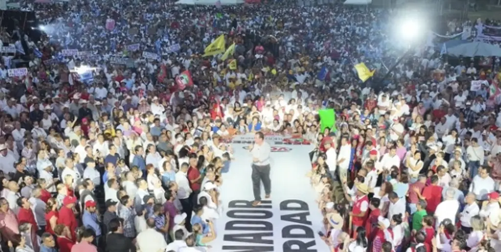Imagen Durante cierre de campaña, Pepe Yunes afirma que Veracruz va a cambiar de rumbo