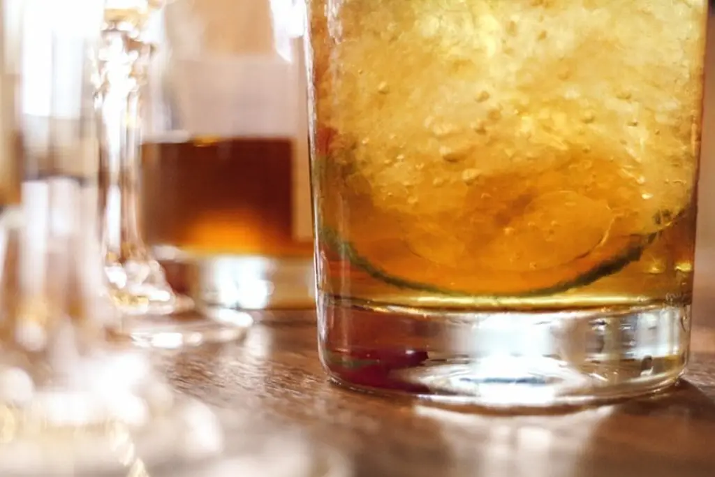 Imagen Resultan intoxicados varios jóvenes por alcohol adulterado en un bar