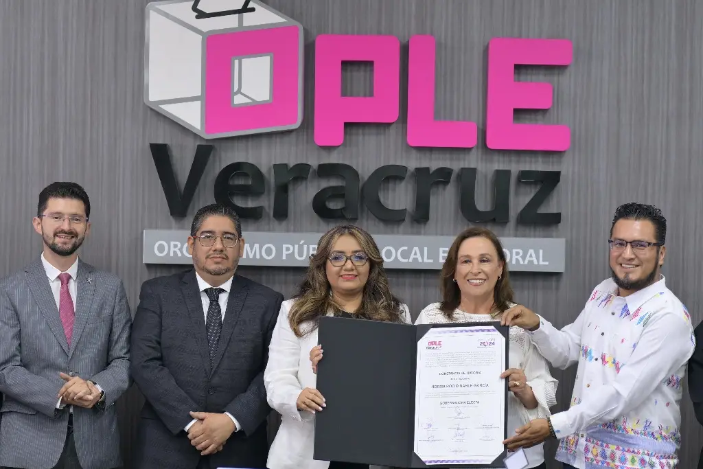 Imagen Recibe Rocío Nahle constancia de mayoría como gobernadora electa de Veracruz 