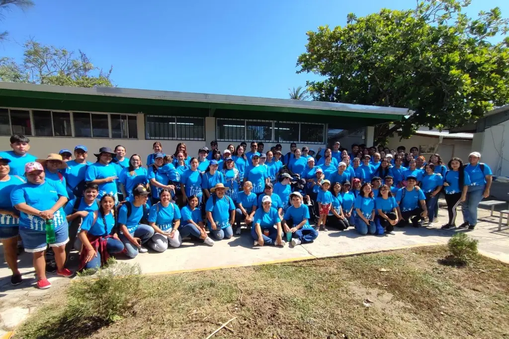Imagen Voluntarios en Acción de TenarisTAMSA realizan mejoras en el Conalep No. 1 de Veracruz (+fotos)