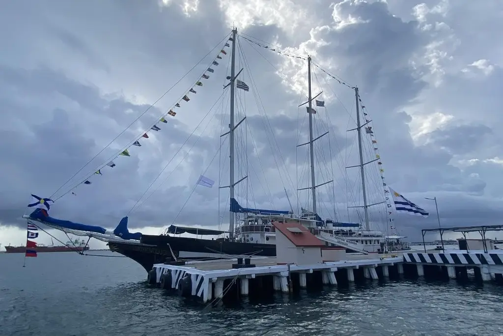 Imagen Llega velero “Capitán Miranda” de Uruguay a Veracruz, estará abierto al público 