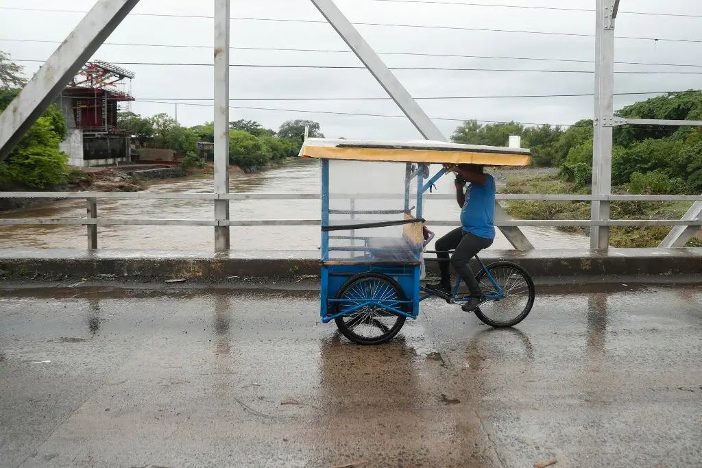 Imagen Al menos 16 muertos y más de 7 mil damnificados dejan fuertes lluvias en Centroamérica