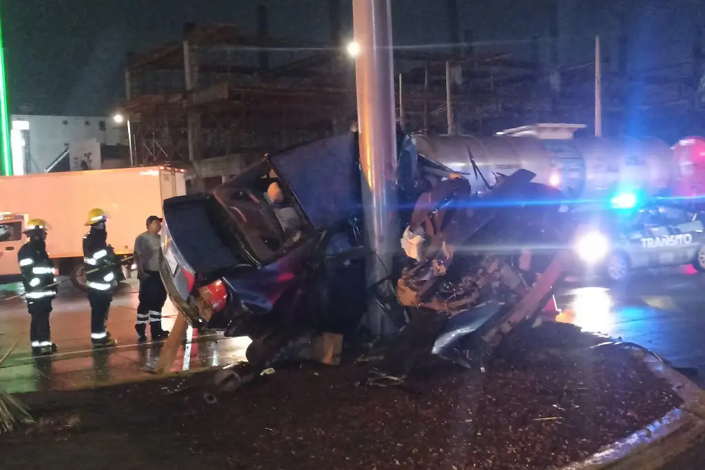 Imagen Era un joven, la víctima de fatal accidente en avenida Rafael Cuervo, de Veracruz